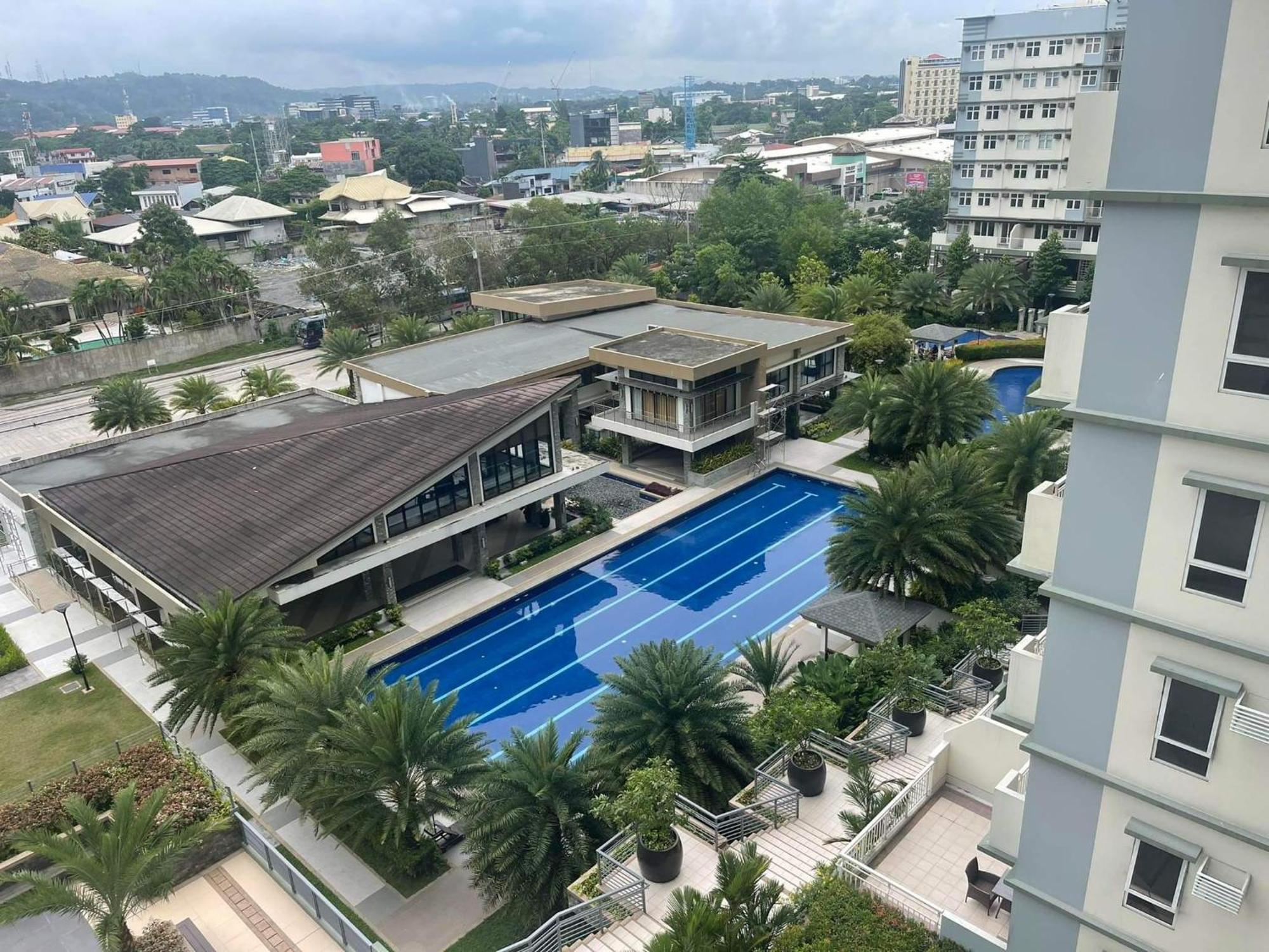 Verdon Parc Davao City With Balcony By Darpm Exterior foto